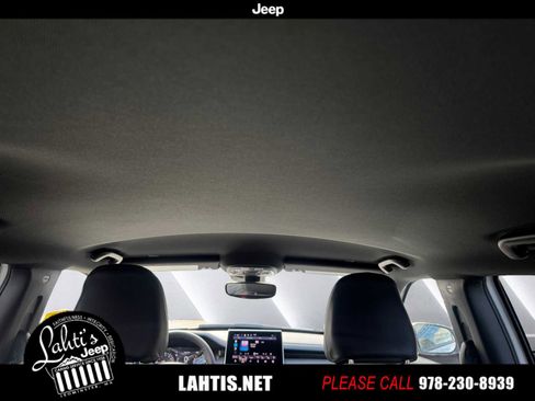 New 2026 Jeep Compass Latitude image 14