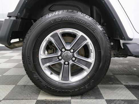 Used 2019 Jeep Wrangler Unlimited Sahara w/ Dual Top Group image 20