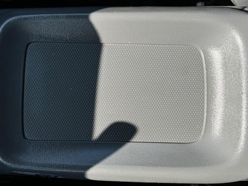 Used 2002 Chevrolet Avalanche 4x4 w/ Off-Road Suspension Pkg image 21