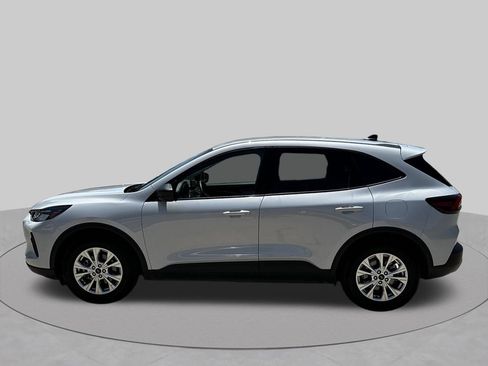 Used 2025 Ford Escape Active FWD image 3