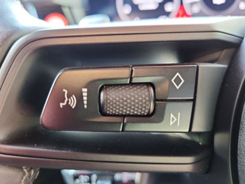 Certified 2024 Porsche Cayenne Coupe image 23