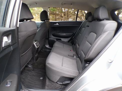 Used 2020 Kia Sportage LX image 8