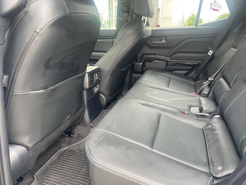 Used 2025 Toyota 4Runner Limited AWD/4WD image 16