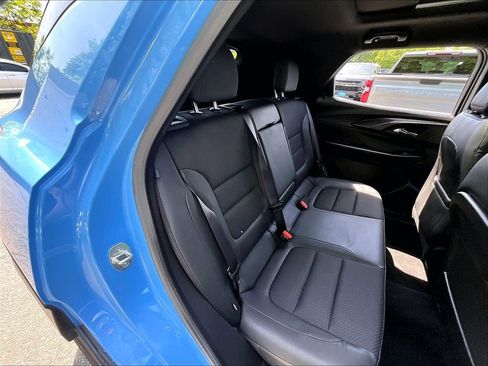 Used 2023 Chevrolet TrailBlazer RS w/ Sun and Liftgate Package AWD/4WD image 15