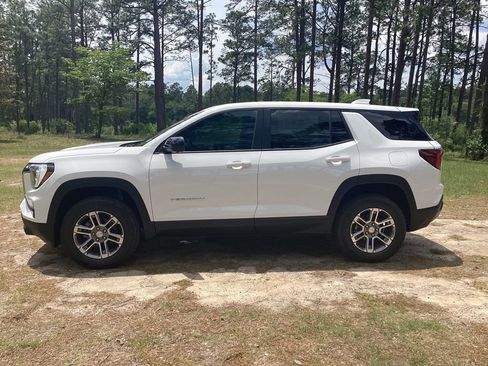 New 2026 GMC Terrain Elevation w/ Technology Package II FWD image 2