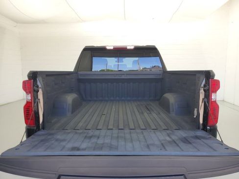 Used 2022 Chevrolet Silverado 1500 LT w/ Z71 Off-Road Package image 10