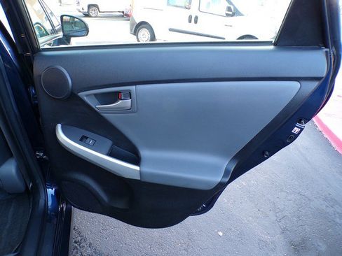 Used 2015 Toyota Prius Four image 21