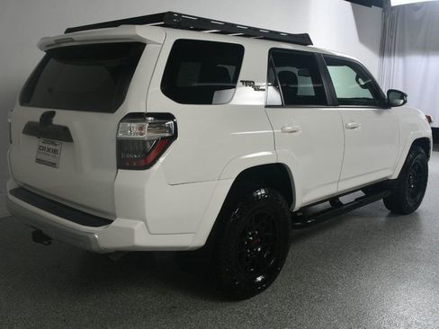 Used 2020 Toyota 4Runner TRD Off-Road Premium w/ Moonroof Package AWD/4WD image 10