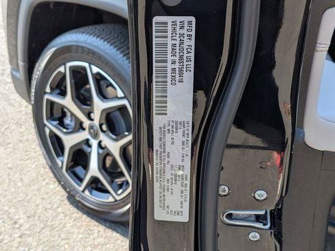 Certified 2025 Jeep Compass Limited AWD/4WD image 31