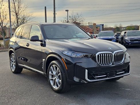 Used 2026 BMW X5 sDrive40i w/ Premium Package image 3