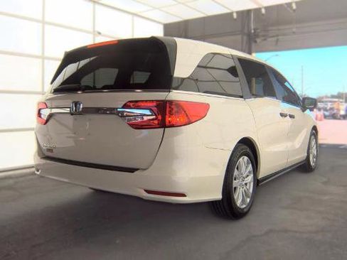 Used 2019 Honda Odyssey LX image 2