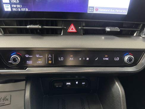 Used 2024 Kia Sportage SX AWD/4WD image 19