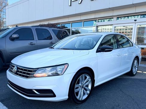 Used 2019 Volkswagen Passat 2.0T Wolfsburg w/ Wheels & Sunroof Package image 3