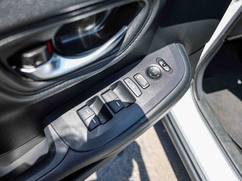 Certified 2024 Honda HR-V LX image 10