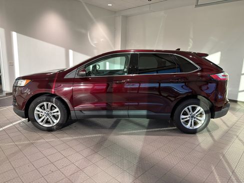 Used 2019 Ford Edge SEL w/ Equipment Group 201A image 2