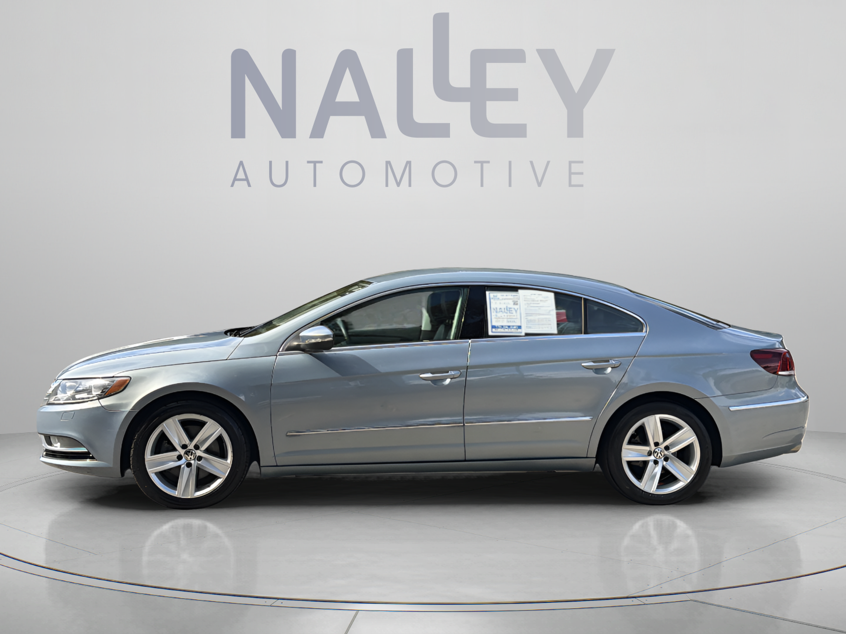 Used 2013 Volkswagen CC R-Line FWD image 2