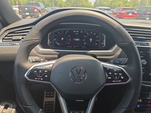 Used 2023 Volkswagen Tiguan SEL R-Line AWD/4WD image 10