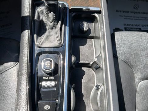 Used 2018 Volvo S90 T5 Momentum w/ Convenience Package FWD image 30
