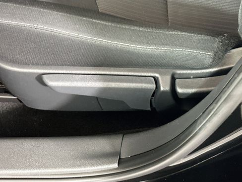 Used 2023 Nissan Sentra SV FWD image 13
