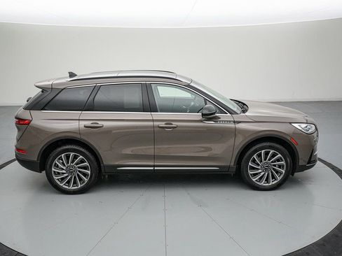 Used 2025 Lincoln Corsair Reserve image 3