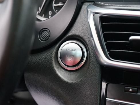 Used 2018 INFINITI QX30 Premium w/ Technology Package image 22