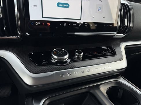 New 2025 Ford Expedition Max Platinum w/ Stealth Performance Package image 18