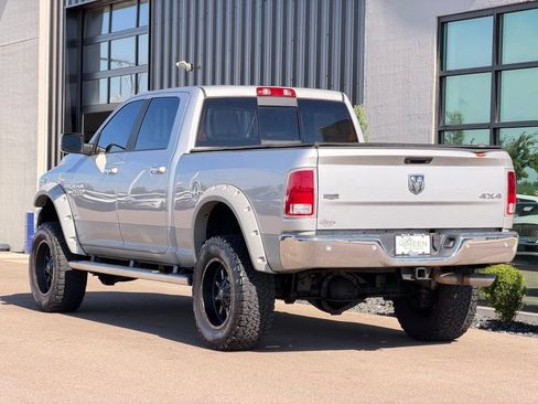 Used 2017 RAM 2500 Laramie w/ Convenience Group AWD/4WD image 3