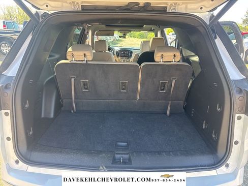 Used 2023 Chevrolet Traverse Premier AWD/4WD image 38