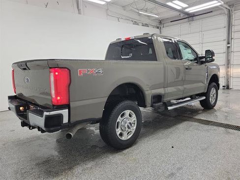 New 2026 Ford F350 XLT w/ FX4 Off-Road Package image 3