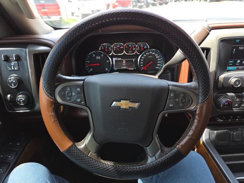 Used 2016 Chevrolet Silverado 2500 High Country w/ Duramax Plus Package AWD/4WD image 38