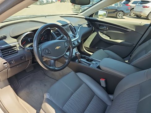 Used 2018 Chevrolet Impala LT w/ LT Convenience Package FWD image 12