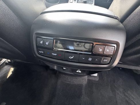 Used 2024 Hyundai Palisade SEL w/ Premium Package image 12