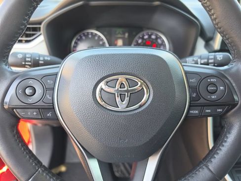 Used 2021 Toyota RAV4 XLE Premium FWD image 41