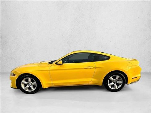 Used 2018 Ford Mustang Coupe RWD image 6