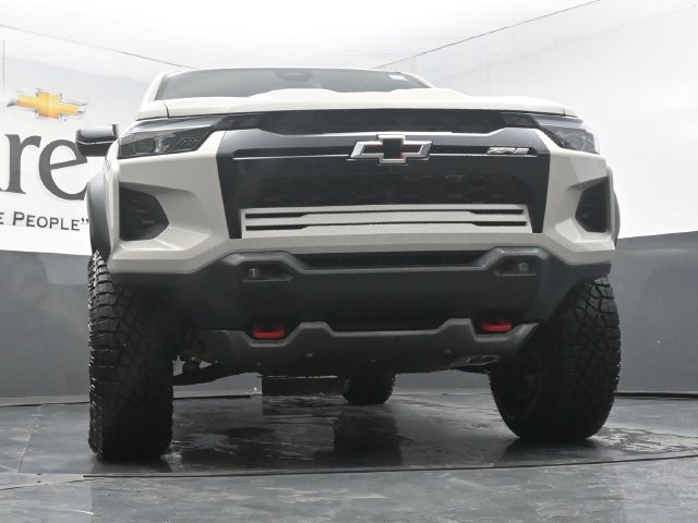 New 2026 Chevrolet Colorado ZR2 w/ Midnight Edition AWD/4WD image 3