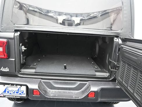 New 2025 Jeep Wrangler Unlimited Sahara w/ Technology Group image 26