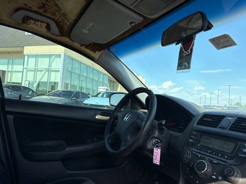 Used 2005 Honda Accord LX image 11