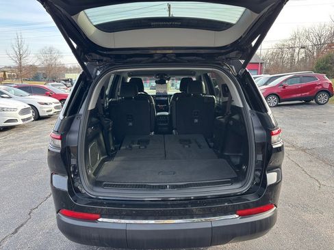 Used 2022 Jeep Grand Cherokee L Limited image 8