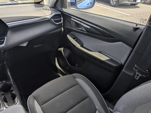 Used 2024 Chevrolet TrailBlazer LT w/ Driver Confidence Package FWD image 18