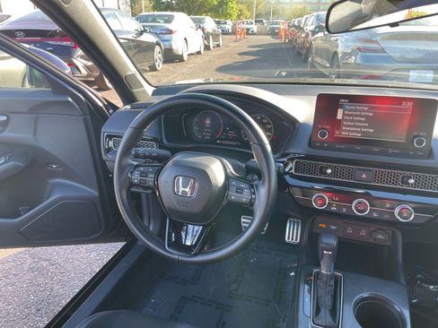 Used 2025 Honda Civic Sport image 32