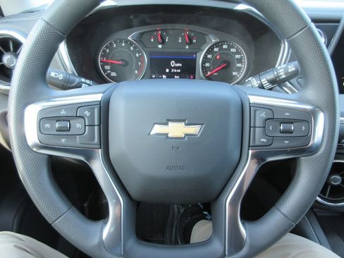 New 2026 Chevrolet Blazer LT w/ Convenience Package FWD image 22