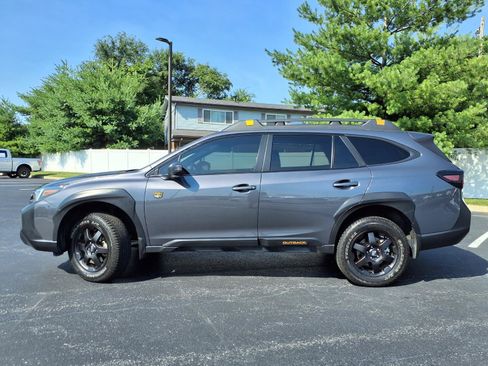Used 2025 Subaru Outback Wilderness AWD/4WD image 35