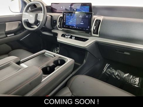 Used 2025 Ford Expedition Active image 34