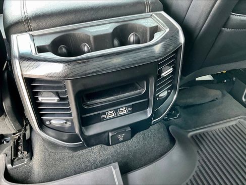 Used 2023 RAM 1500 Laramie AWD/4WD image 10