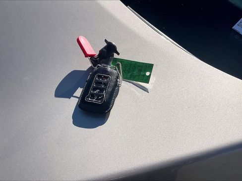 Used 2018 Lexus RX 450h image 13