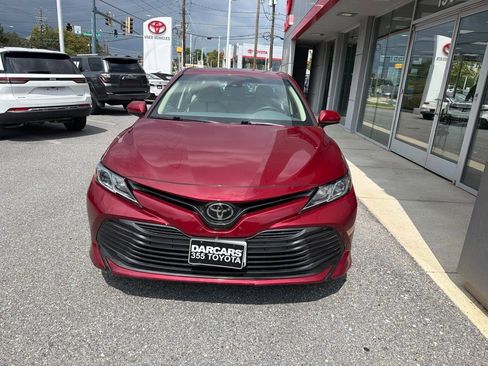 Used 2018 Toyota Camry LE FWD image 2