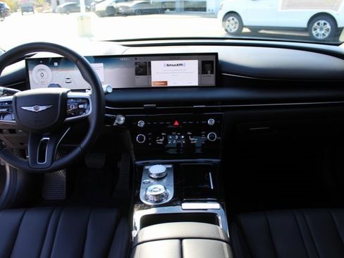 Used 2025 Genesis G80 2.5T image 17