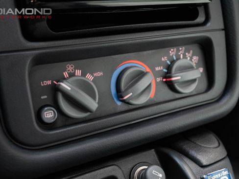 Used 1999 Pontiac Firebird Formula RWD image 18