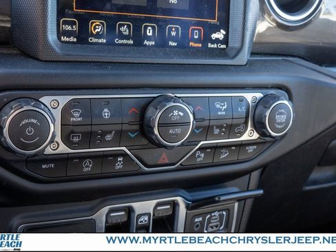 Certified 2021 Jeep Wrangler Unlimited Sahara image 22