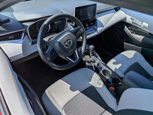 Used 2022 Toyota Corolla SE FWD image 9